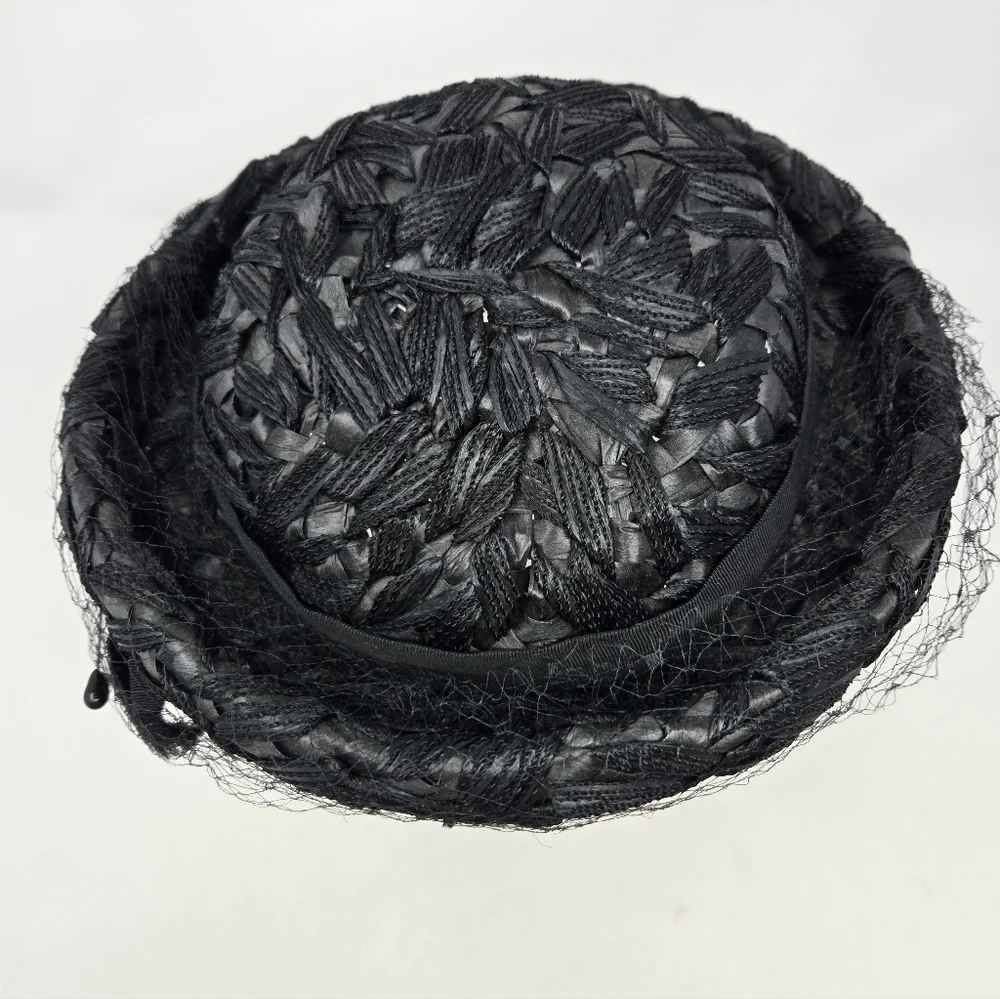 VINTAGE 1950 PASADENA HATS BLACK WOVEN STRAW BOATER HAT VEIL WOMEN OS WHIMSIGOTH